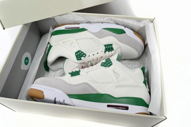 One Kick DR5415-103 Retro Green Jordan SB 4 Pine 0707